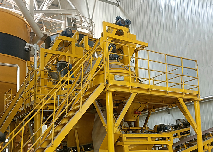 CONELE Planeatry Mixer in Zusammenarbeit mit BESSER Brick Machine